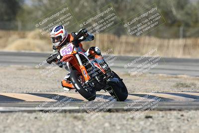 media/Dec-01-2025-Moto Forza (Mon) [[2daa91e15f]]/2-Intermediate Group/Session 3 (Turn 3)/